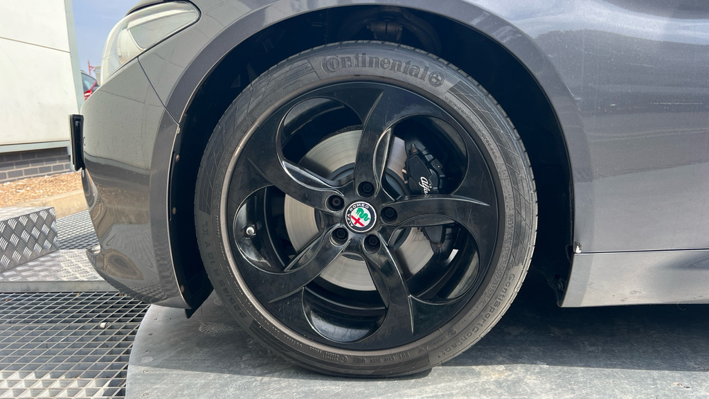 Alfa Romeo Giulia 2.0T Veloce Euro 6 Ss Red #21