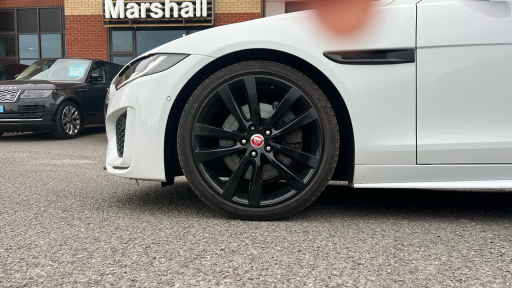 Jaguar XE Saloon 2.0 D R-sport 201919 White #19
