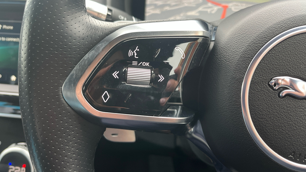Jaguar XE Saloon 2.0 D R-sport 201919 White #25