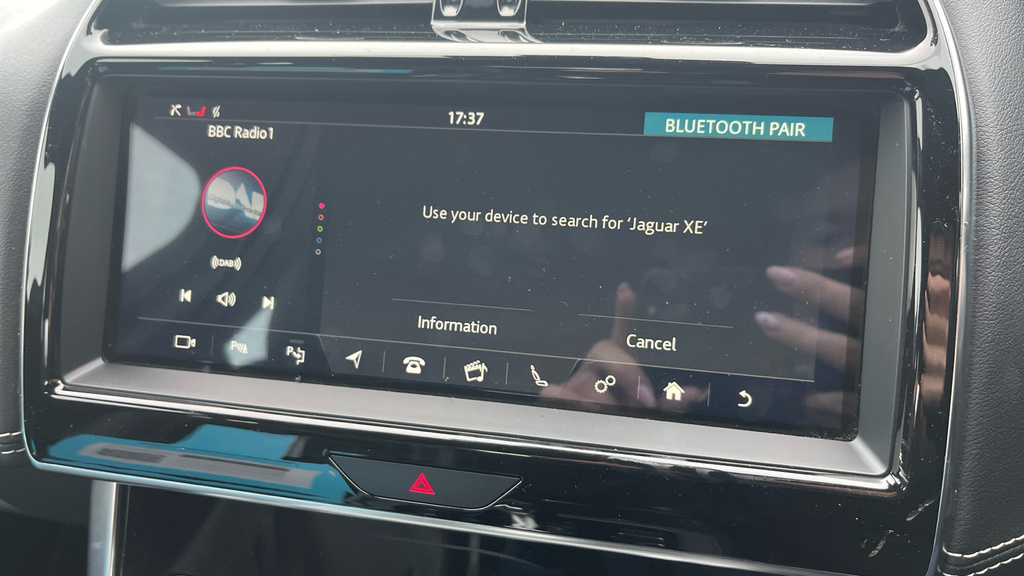 Jaguar XE Saloon 2.0 D R-sport 201919 White #36