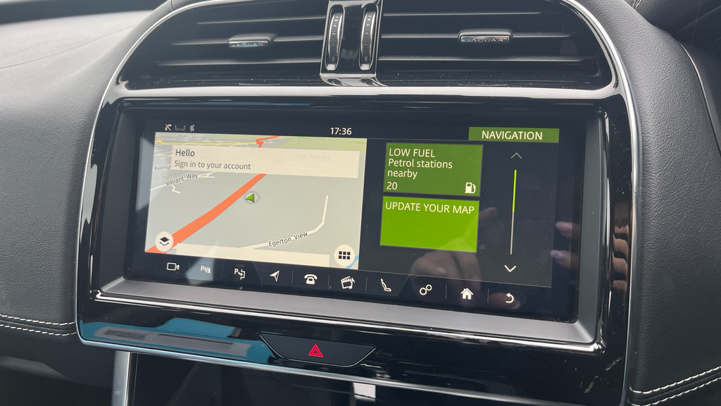 Jaguar XE Saloon 2.0 D R-sport 201919 White #29
