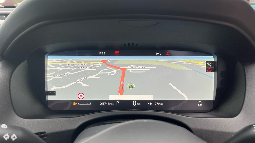 Jaguar XE Saloon 2.0 D R-sport 201919 White #13