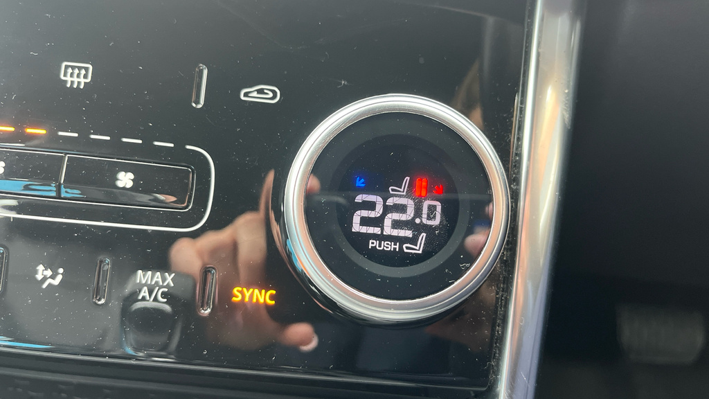 Jaguar XE Saloon 2.0 D R-sport 201919 White #34