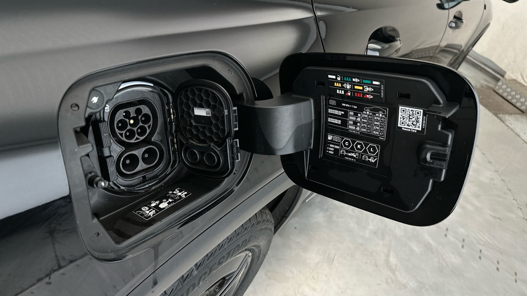 Mercedes-Benz EQB Eqb 300 Amg Line 4Matic Black #30