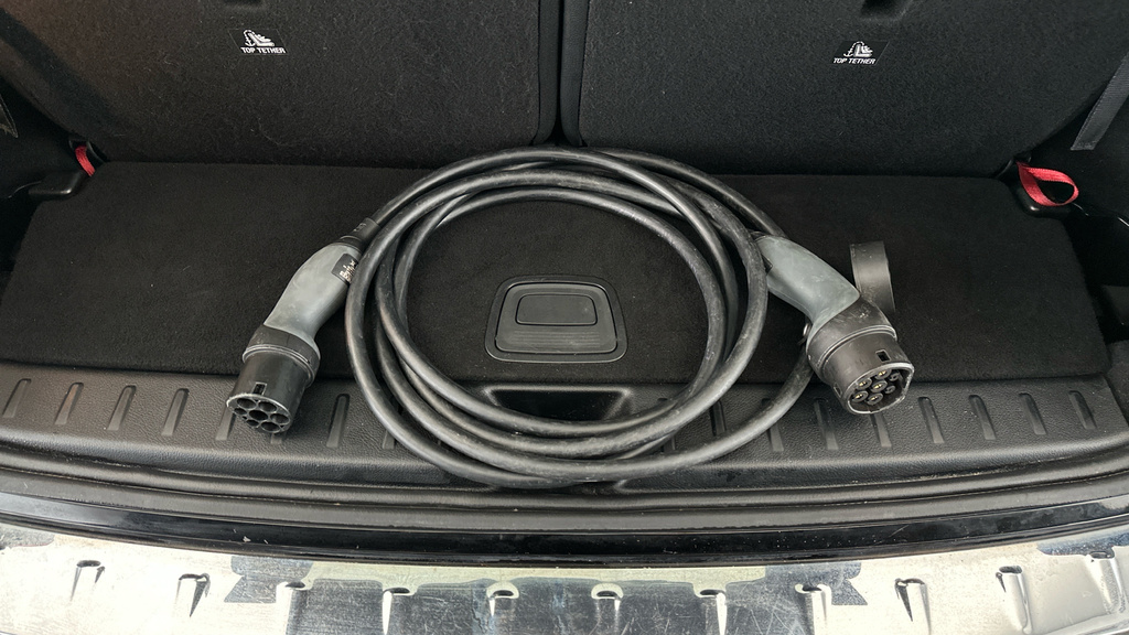 Mercedes-Benz EQB Eqb 300 Amg Line 4Matic Black #32