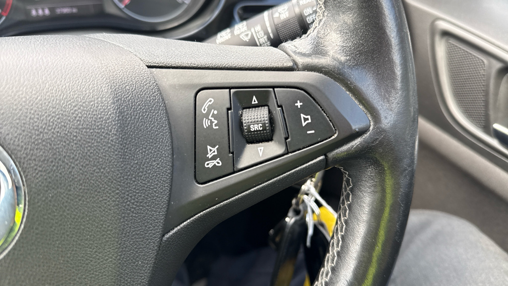 Vauxhall Corsa Vauxhall Corsa 1.4I Energy Hatchback White #23