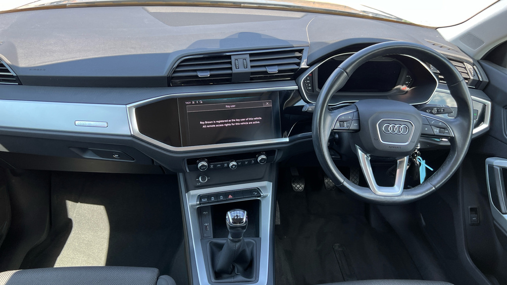 Audi Q3 Audi Q3 S Line 35 Tfsi 150 Ps S Tronic Blue #11