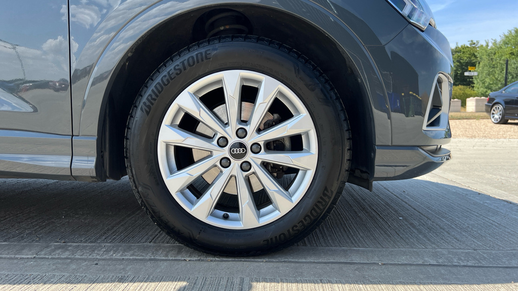 Audi Q3 Audi Q3 S Line 35 Tfsi 150 Ps S Tronic Blue #20