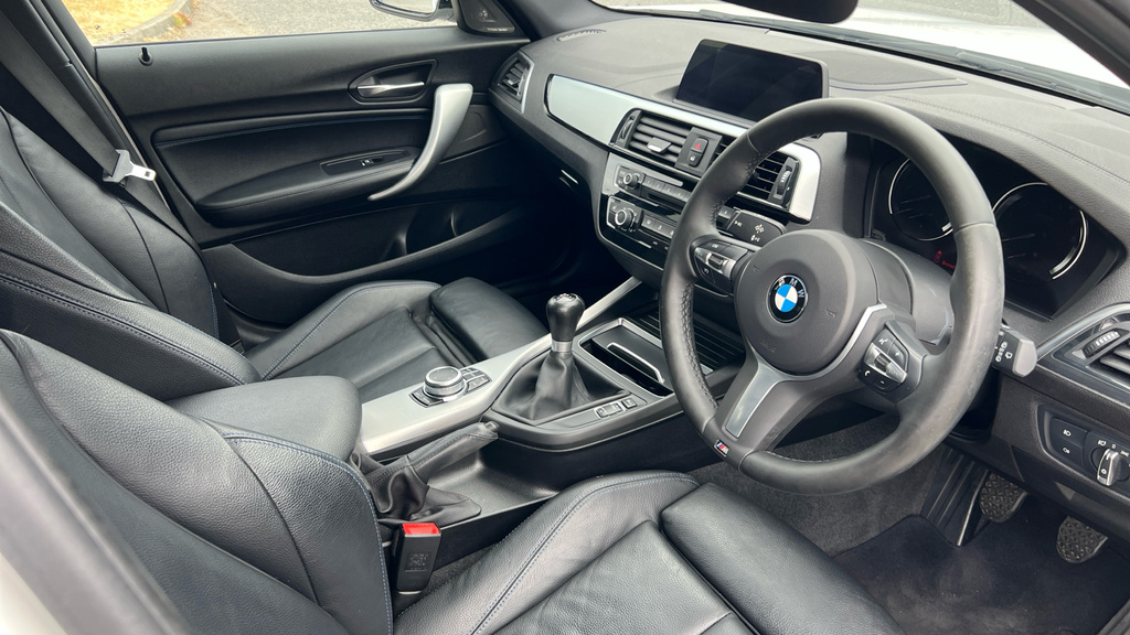 BMW 1 Series 118I Sport White #9