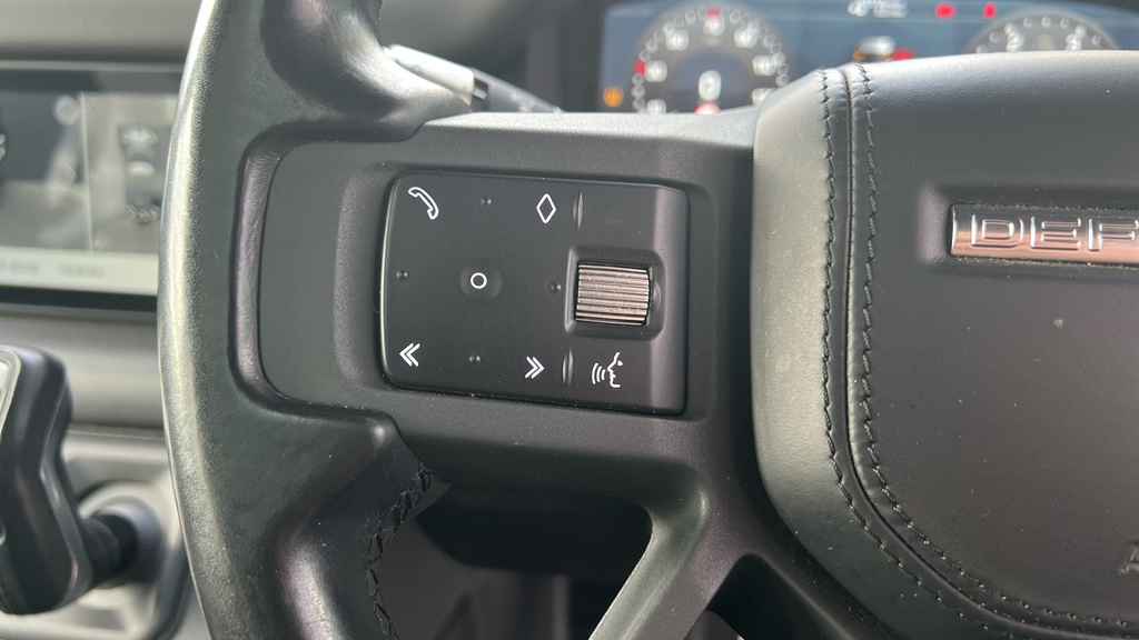 Land Rover Defender 2022 5.0 V8 518 Bhp Grey #40