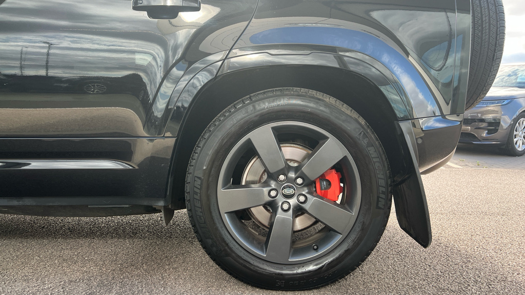 Land Rover Defender 2022 5.0 V8 518 Bhp Grey #17