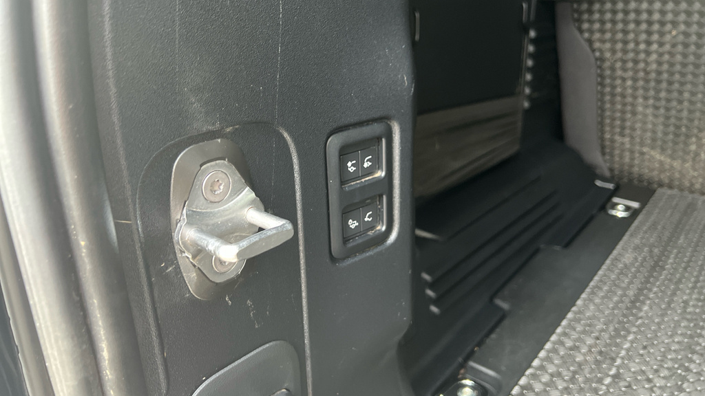 Land Rover Defender 2022 5.0 V8 518 Bhp Grey #32