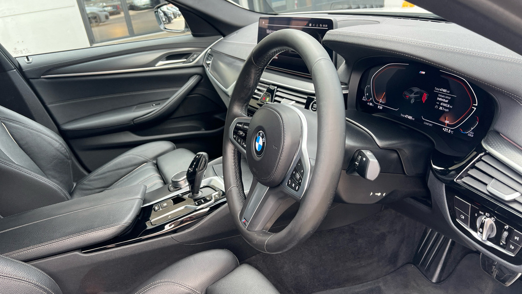 BMW 5 Series 530D Xdrive Mht M Sport Blue #10