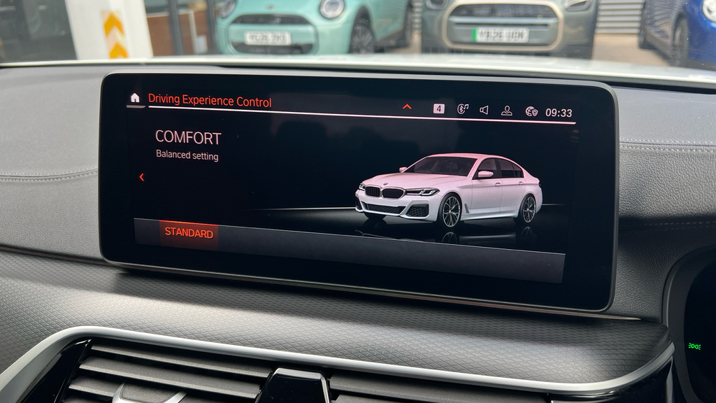 BMW 5 Series 530D Xdrive Mht M Sport Blue #44