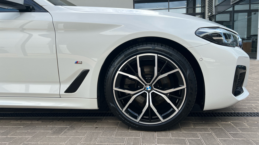 BMW 5 Series 530D Xdrive Mht M Sport Blue #22