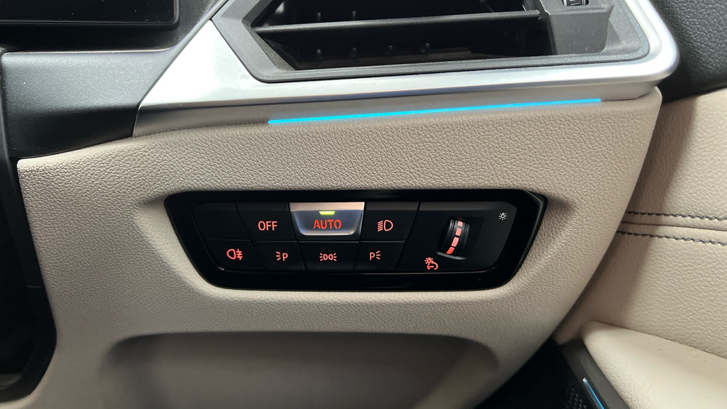 BMW 3 Series 330E M Sport Touring Blue #38