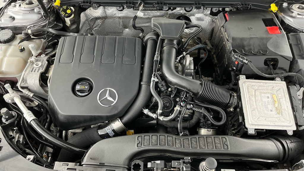 Mercedes-Benz CLA Class 1.3 Cla 200 Amg Line Premium 161 Bhp Blue #27