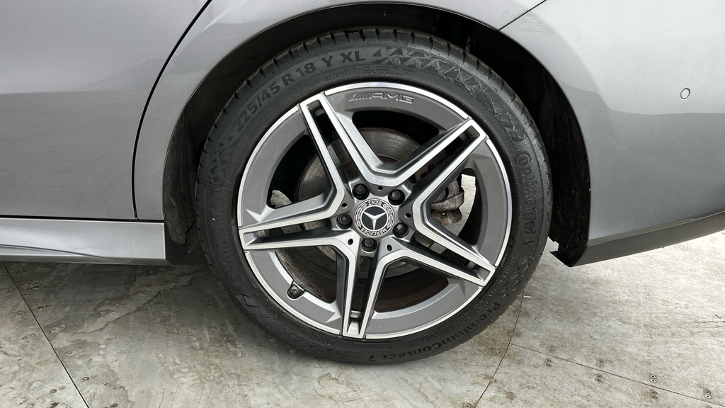 Mercedes-Benz CLA Class 1.3 Cla 200 Amg Line Premium 161 Bhp Blue #29