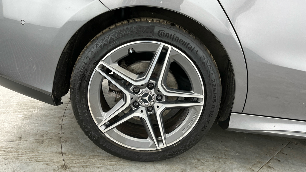 Mercedes-Benz CLA Class 1.3 Cla 200 Amg Line Premium 161 Bhp Blue #30