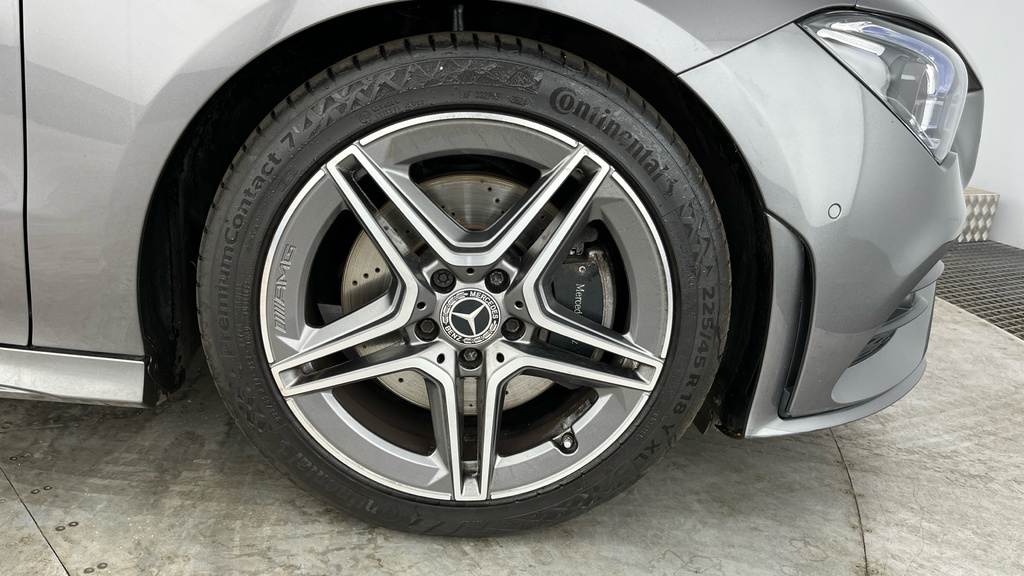 Mercedes-Benz CLA Class 1.3 Cla 200 Amg Line Premium 161 Bhp Blue #31
