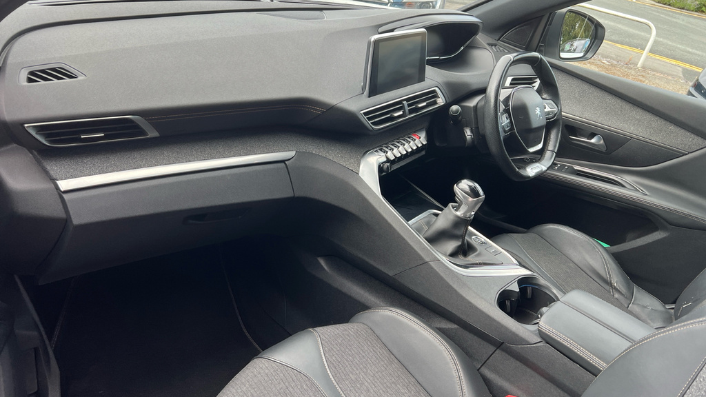 Peugeot 3008 Suv White #10