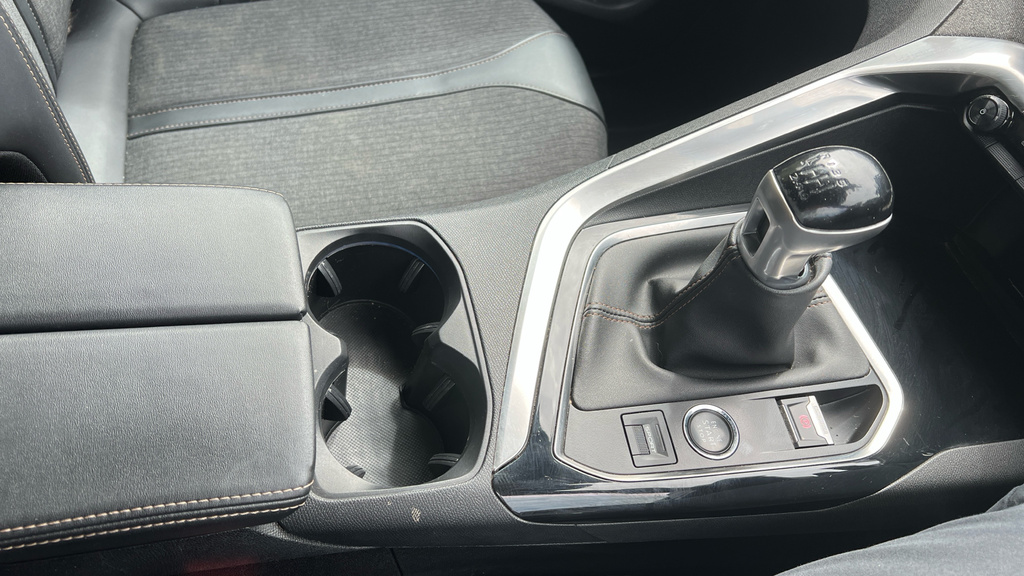 Peugeot 3008 Suv White #31