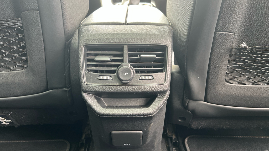 Peugeot 3008 Suv White #36