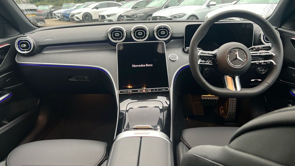 Mercedes-Benz C Class C200 Amg Line 9G-tronic 2025 Black #16