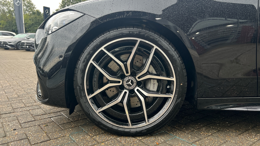 Mercedes-Benz C Class C200 Amg Line 9G-tronic 2025 Black #26