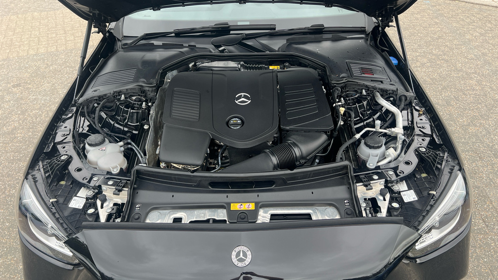 Mercedes-Benz C Class C300e Urban Edition 9G-tronic Black #16