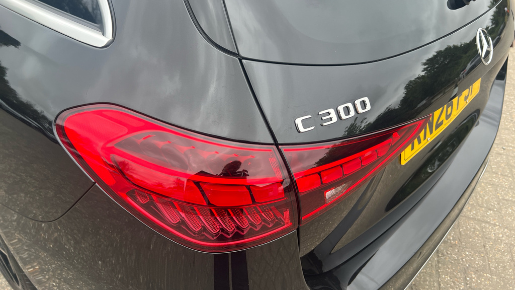Mercedes-Benz C Class C300e Urban Edition 9G-tronic Black #25