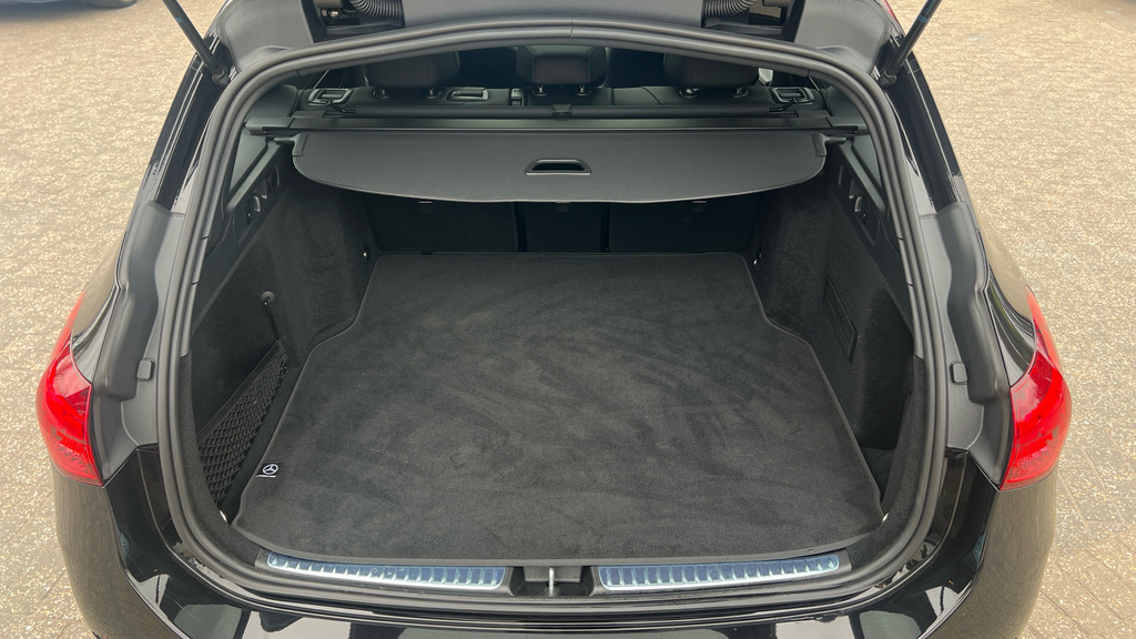 Mercedes-Benz C Class C300e Urban Edition 9G-tronic Black #23