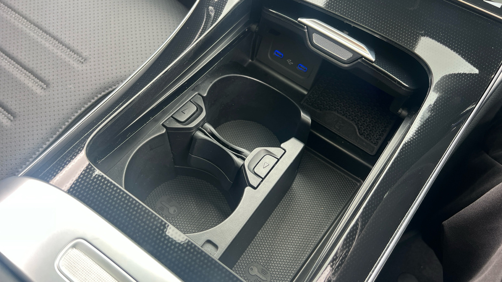 Mercedes-Benz C Class C300e Urban Edition 9G-tronic Black #52