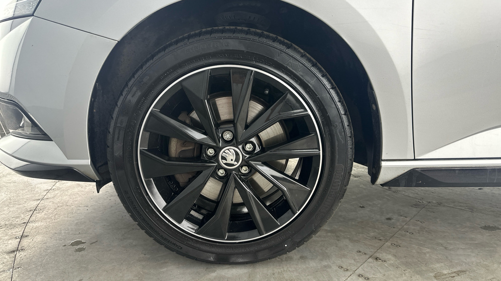 Skoda Fabia Monte Carlo Tsi Dsg White #24