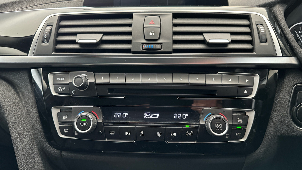 BMW 3 Series 2.0 330E 7.6Kwh M Sport Blue #14