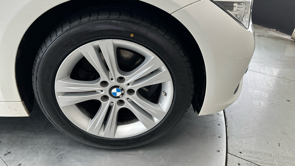 BMW 3 Series 2.0 330E 7.6Kwh M Sport Blue #24