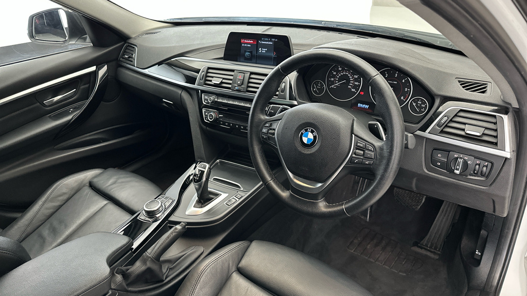 BMW 3 Series 2.0 330E 7.6Kwh M Sport Blue #10