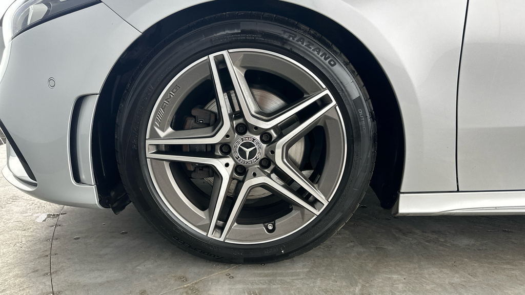 Mercedes-Benz A Class 1.5 A180d Amg Line Euro 6 Ss White #28