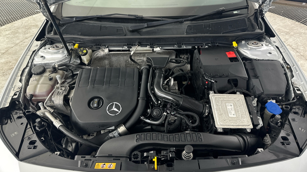 Mercedes-Benz A Class 1.5 A180d Amg Line Euro 6 Ss White #27