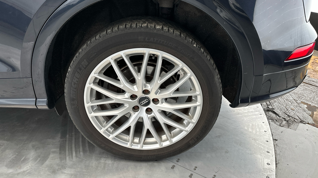 Audi Q5 2.0 Tdi 40 S Line Suv S Tronic Quattro Black #26