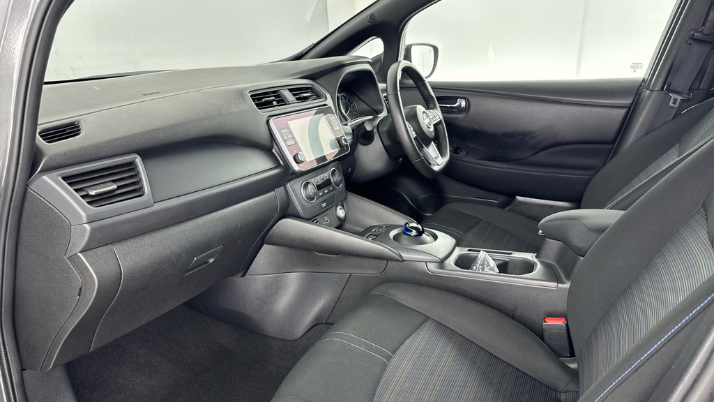 Nissan Leaf 110Kw Tekna 39Kwh Black #10