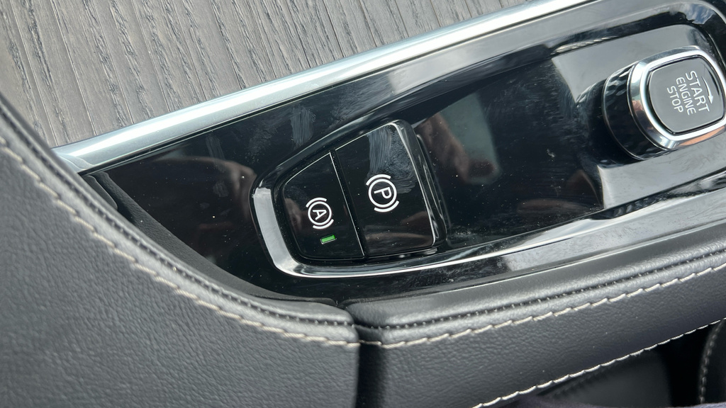 Volvo XC90 2.0 B5p 250 Plus Dark Awd Geartronic Grey #38