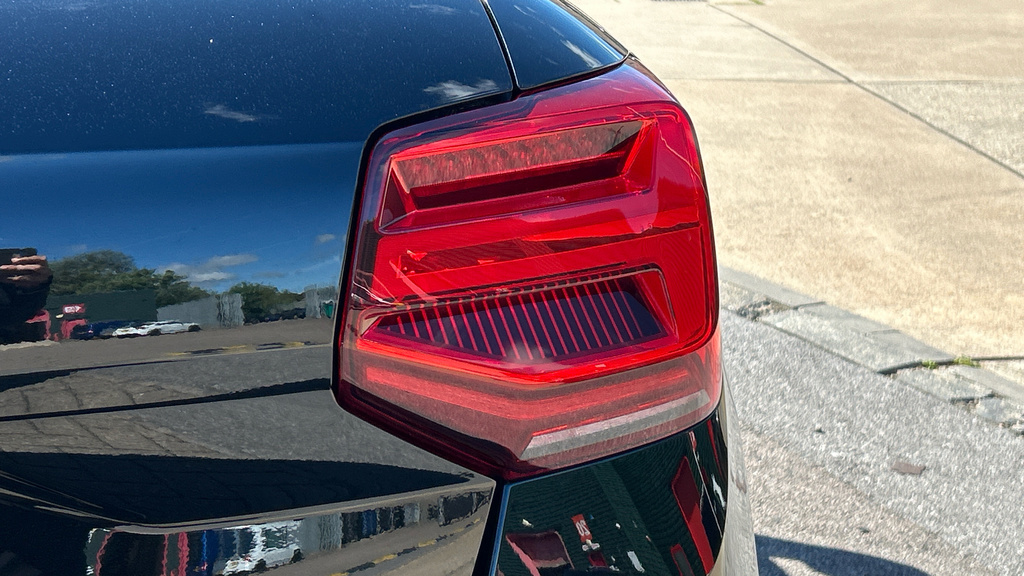 Audi Q2 35 Tfsi Sport S Tronic 2025 Black #39