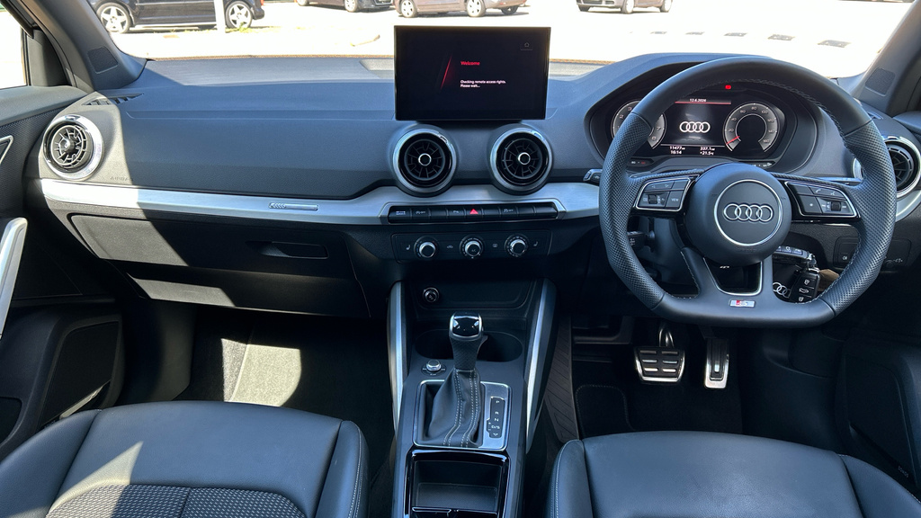 Audi Q2 35 Tfsi Sport S Tronic 2025 Black #11