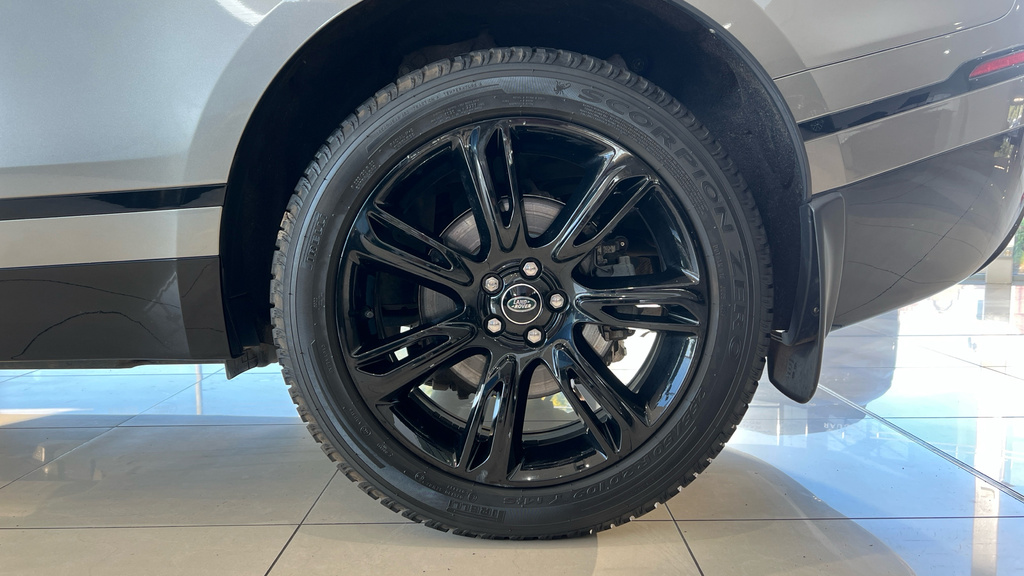 Land Rover Range Rover Velar 2.0 P250 Edition Grey #17