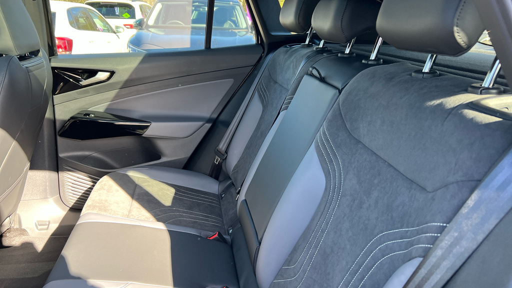Volkswagen ID.4 210Kw 4Motion Match Pro 77Kwh Silver #17