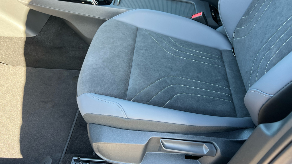 Volkswagen ID.4 210Kw 4Motion Match Pro 77Kwh Silver #44