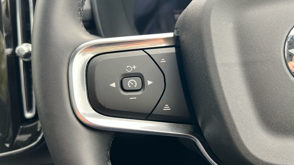 Volvo XC40 B4 Plus Dark - Mild Hybrid 360 Degree #29