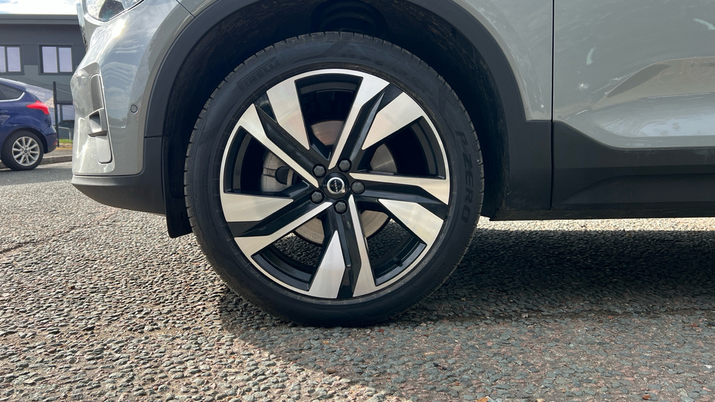 Volvo XC40 B4 Plus Dark - Mild Hybrid 360 Degree #33