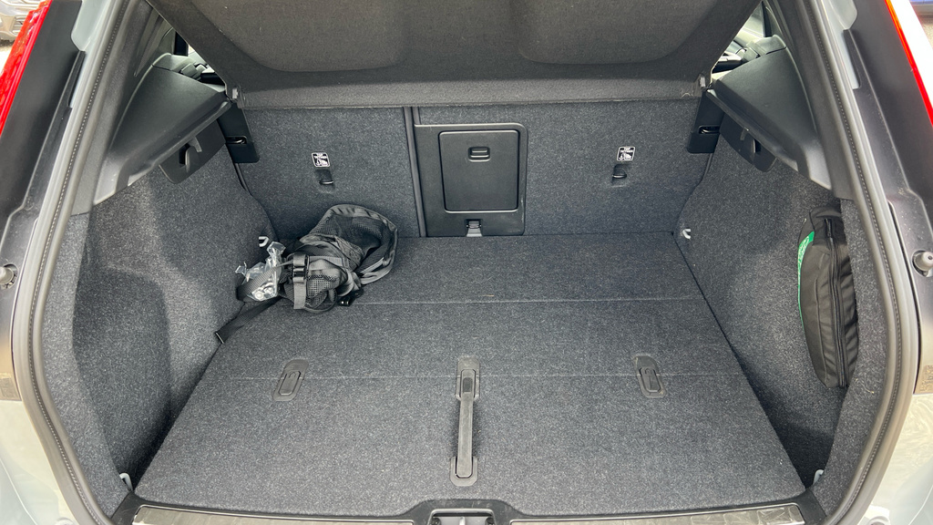 Volvo XC40 B4 Plus Dark - Mild Hybrid 360 Degree #14